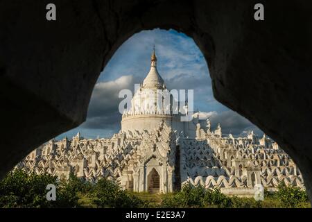 Myanmar (Burma) Sagaing Division Mingun Hsin Phyu mir Pagode im Jahre 1816 von König Bagyidaw für seine Frau Prinzessin Hsinbyume gebaut Stockfoto