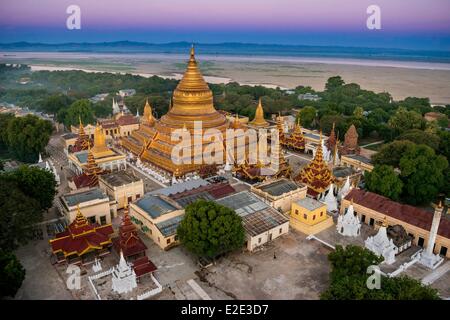 Myanmar (Burma) Mandalay Abteilung Bagan Überblick über die alte historische Hauptstadt in Ballonswith Ballons über Bagan Blick aus der Stockfoto