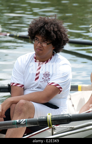 Cambridge kann Unebenheiten, eine St. Catherines College Männer acht Ruderer vor einem Rennen Stockfoto