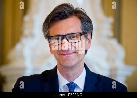 Französischer Botschafter Jean-Pierre Asvazadourian ist bei der französischen Botschaft, Prag, Tschechische Republik, 19. Juni 2014 sehen. Bildnachweis: CTK/Alamy Live-Nachrichten Stockfoto