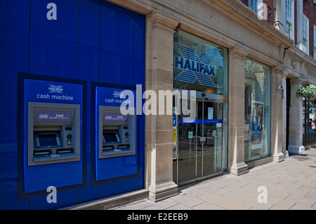 Halifax Bank Zweigstelle außerhalb England Großbritannien Großbritannien Großbritannien Großbritannien Großbritannien Großbritannien Großbritannien Großbritannien Großbritannien Großbritannien Stockfoto