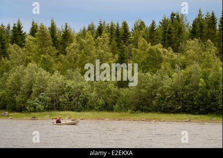 Schweden, Grafschaft Vasterbotten, Umea, Europäische Kulturhauptstadt 2014 Boot hinauf Flusses Ume (UmeΣlven) Stockfoto