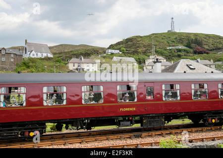 Speisewagen Florenz bei Jacobite Steam-Zug auf West Highland Railway Linie nach Fort William von Mallaig, Highland, Schottland, Vereinigtes Königreich. Stockfoto