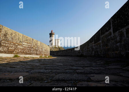 Frankreich, Finistere, Iroise-See, Goulet de Brest, Plouzane, Pointe du Petit Minou, Petit Minou Leuchtturm Stockfoto