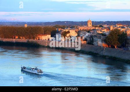 Frankreich, Bouches du Rhone, Arles, Quai Marx Dormoy, Navigation auf der Rhone Stockfoto