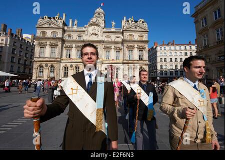 Frankreich Rhone Lyon Gesellen von der Tour de France das Fest der Saint Anne 29 bis 31. Juli 2011 parade Gesellen Platz Saint Stockfoto