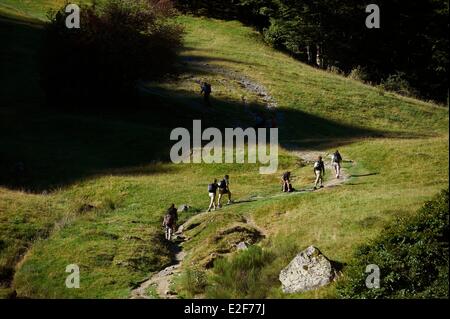 Frankreich, Haute Garonne, Bagneres de Luchon, Hospice de France, Wanderer Stockfoto