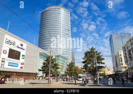 Frankreich, Rhone, Lyon, la Part-Dieu-Bezirk, das Einkaufszentrum La Part-Dieu und der Tour Oxygene Wolkenkratzer Stockfoto