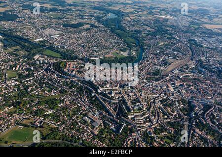 Frankreich, Charente, Angouleme, die Stadt (Luftbild) Stockfoto