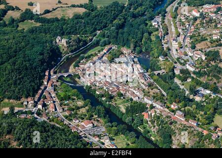 Frankreich, Tarn et Garonne, Laguepie, das Dorf am Aveyron und Viaurs Flüsse Zusammenfluss (Luftbild) Stockfoto