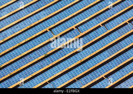 Frankreich, Charente Maritime, Saint Léger, Photovoltaik-Kraftwerk (Luftbild) Stockfoto