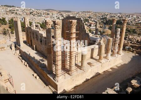 Jordan, Jerash Governorate, Jerash, antiken Stadt Gerasa, Tempel des Zeus in Arbeit Stockfoto