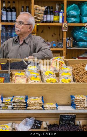 Zypern, Limassol, Markt, Händler von getrockneten Früchten und Gemüse Stockfoto