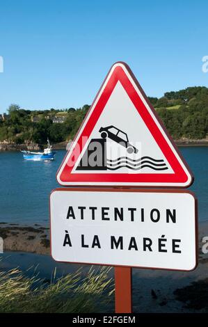 Frankreich, Côtes d ' Armor, Lezardrieux, Verkehrszeichen Stockfoto