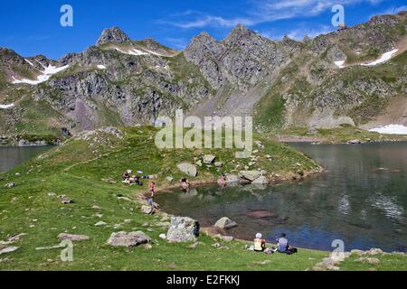 Frankreich, Pyrenees Atlantiques, Wandern in den Pyrenäen, rund um die Ayous Seen, Bersau See Stockfoto