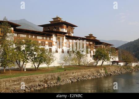 Bhutan Punakha Dzong, gebaut im Jahre 1637 von Shabdrung Namgyel am Zusammenfluss der Flüsse Pho und Mo Stockfoto