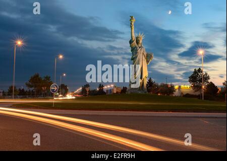 Frankreich-Haut-Rhin-Elsass-Wein Route Colmar Nachbildung der Statue of Liberty von Auguste Bartholdi Straßburg unterwegs hat es eine Stockfoto