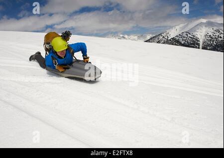 Spanien-Katalonien-Lleida Provinz Grafschaft Segria Val d ' Aran Baqueira Beret Pedescaus Schneeschuhwandern und und Abstieg auf Air Board Stockfoto