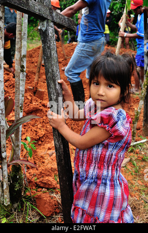 Beerdigung in Industria - DURCHGESCHWITZT. Abteilung von Loreto. Peru Stockfoto