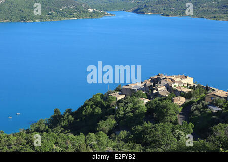 Frankreich Alpes de Haute Provence Verdon Regionalpark Sainte Croix du Verdon Lac Sainte Croix Stockfoto