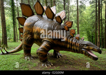 Frankreich Doubs Charbonnieres Les Sapins Dino prähistorischen Tierpark Stegosaurus Stockfoto