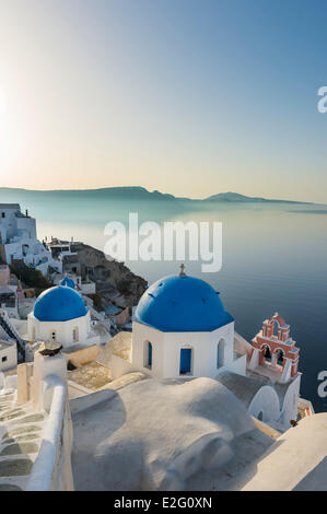 Oia Griechenland Kykladen Inseln Insel Santorini (Thira) auf dem Rand der caldera Stockfoto