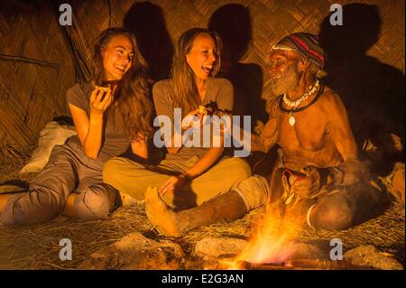 Papua-Neu-Guinea Highands Hela Provinz Tari Region Sabla Stamm Kobe Tumbiali Dorf Julie Bruyere und Alexandra Frouin lido Stockfoto