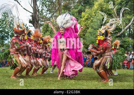 Papua-Neu-Guinea Highands Western Higlands Provinz Mount Hagen Sabla Stamm Alexandra Frouin versteckt Julie Bruyere und Zara Stockfoto