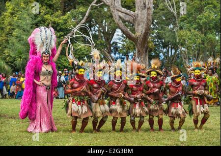 Papua-Neu-Guinea Highands Western Higlands Provinz Mount Hagen Sabla Stamm Julie Bruyere Zara Deane Lido Tänzer teilnehmen Stockfoto