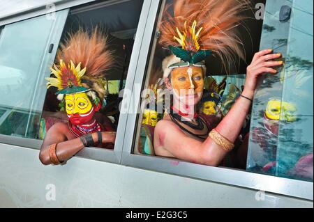 Papua-Neu-Guinea Highands Western Higlands Provinz Mount Hagen Sabla Stamm Zara Deane Tänzerin auf dem Lido auf dem Weg zu den Stockfoto