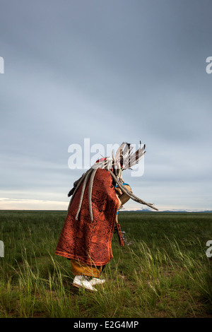 Porträt des mongolischen Schamanen, Khuduu aral, Khentii Provinz, Mongolei Stockfoto