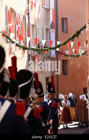 Frankreich Var Frejus La Bravade Volksfest zu Ehren der Ankunft des Heiligen Franziskus von Paola in Stadt Stockfoto