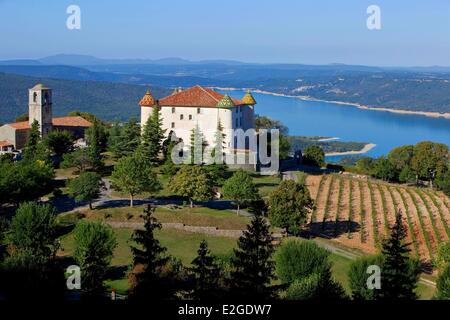 Aiguines Frankreich Var Parc Naturel Regional du Verdon (natürlichen regionalen Park der Verdon) schloss die Kirche von Saint-Jean und Stockfoto