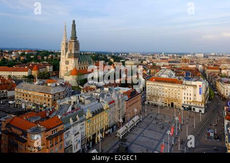 Kroatien Zagreb Jelacic (Jelacica) Platz und Kathedrale Stockfoto