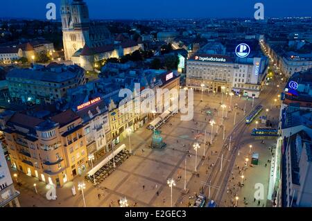 Kroatien Zagreb Jelacic (Jelacica) Platz und Kathedrale Stockfoto