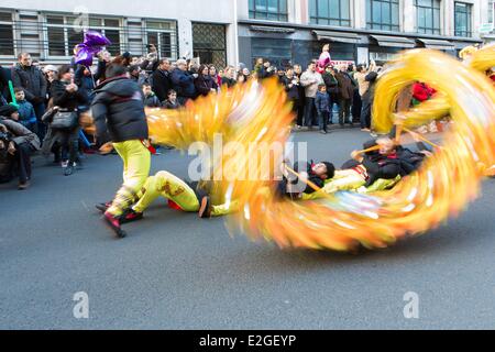 Frankreich Paris Tanz der Dragoner auf Chinesische Neujahrsparade Stockfoto