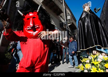 Italien Sizilien Prizzi Ostern Sonntag Tanz der Teufel Stockfoto