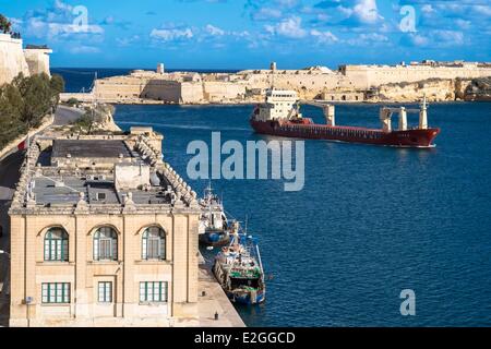 Malta La Valletta Weltkulturerbe von UNESCO Grand Harbour und Fort Ricasoli im Hintergrund Stockfoto