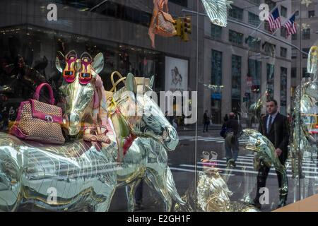 USA New York Manhattan Midtown Salvatore Ferragamo Store auf der 5th avenue Stockfoto