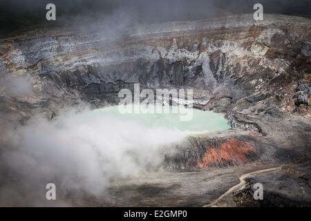 Costa Rica Alajuela Volcan Poas Nationalpark Panoramablick über Kratersee Stockfoto