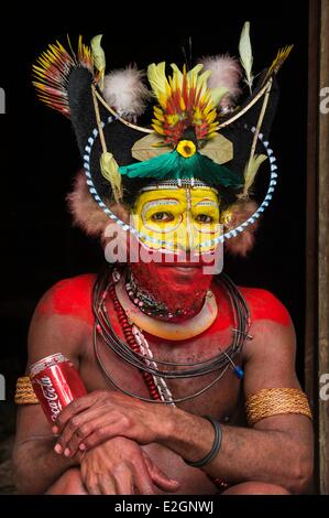 Papua-Neu-Guinea Hela Provinz Region von Tari Dorf Kobe Dumbiali Tiawe kleiden sich in traditionelle Huli-Stamm Stockfoto