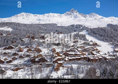 Frankreich Savoie Tarentaise Tal Méribel Les Allues Meribel ist eines der größten Ski-Resort-Dorf in Frankreich im Herzen von Les Trois Vallees (die drei Täler), eines der größten Skigebiete in der Welt (600km markierte Wanderwege) am westlichen Teil des Massif De La Vanoise Stockfoto