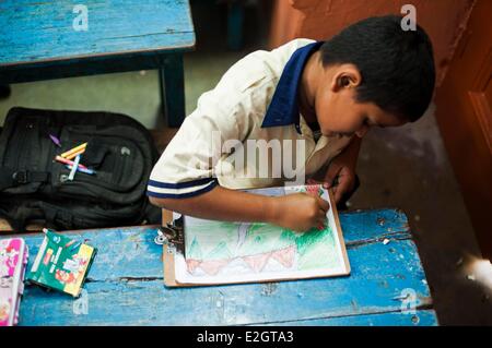 Indien West Bengal state Kolkota Art in All of Us Aktivität Zeichnung Sitzung Stockfoto