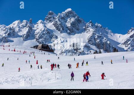 Frankreich Savoie Courchevel 1850 Rocher De La Loze (Alt: 2491 m) am oberen massiv des Vanoise Tarentaise-Tal Stockfoto