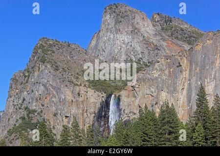 USA Kalifornien Sierra Nevada Yosemite National Park als Weltkulturerbe der UNESCO Yosemite Valley Bridalveil Fall aufgeführt Stockfoto