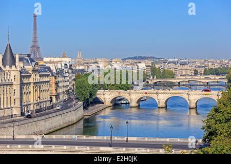 Frankreich Paris Ufer der Seine Weltkulturerbe von UNESCO-Pont-Neuf, den Eiffelturm Bank und Musée d ' Orsay im Hintergrund links Stockfoto