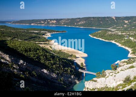 Frankreich Alpes de Haute Provence Var Parc Naturel Regional du Verdon (natürlichen regionalen Park der Verdon) La Palud Sur Verdon Aiguines Sainte Croix du Verdon Sainte Croix See Eingang des Gorges du Verdon Stockfoto