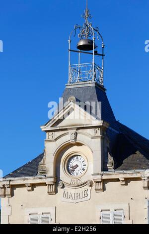 Puy de Dome in Frankreich Dauphiné d ' Auvergne Saurier Dorf Giebel des Rathauses Stockfoto