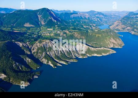 Frankreich Alpes de Haute Provence Hautes Alpes Serre Ponçon Breole (Luftbild) Stockfoto