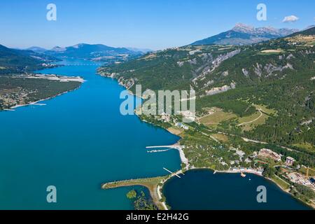 Frankreich Hautes Alpes Serre Ponçon See Embrun Chadenas basierte Freizeit- und camping (Luftbild) Stockfoto